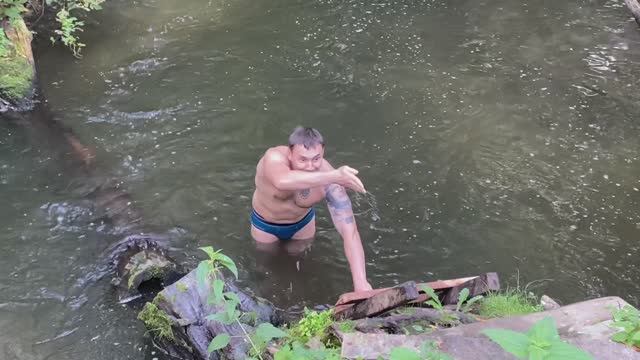 Вернулся спустя 25лет в деревню Субботино где прошло мое детство! смотреть онлайн