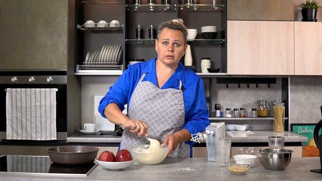 ШАРЛОТКА с ЯБЛОКАМИ ? классический рецепт яблочного пирога в духовке смотреть онлайн