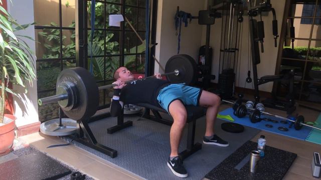 Bench press fail! | No spotter ❌ | 190 lbs (86 kg) at 70kg bodyweight смотреть онлайн