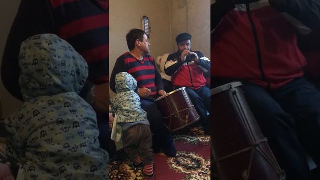 Гитин и Асхаб (зурма, барабан) смотреть онлайн