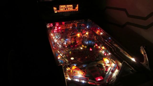 Pinball Gameplay: Demolition Man at night смотреть онлайн