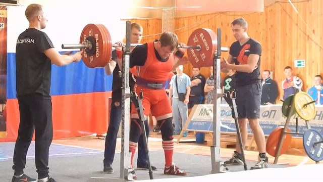 5 июня 2016. Зарембо Константин. 1 подход. Присед 230 кг, с.в. 93,00 кг смотреть онлайн