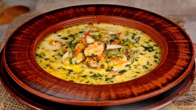 Сливочно-морское удовольствие.)
СУП ЧАУДЕР С МОРЕПРОДУКТАМИ