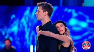 Регина Тодоренко и Александр Энберт - "Он за мной"...д. Снова вместе. Фрагмент выпуска от 17.12.2022