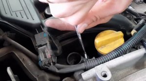 КРЕПЛЕНИЕ КАТУШКИ ЗАЖИГАНИЯ В РЕНО - СОРВАНА РЕЗЬБА...  ЧТО ДЕЛАТЬ?