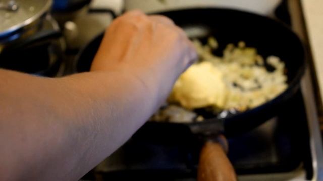 Молодой картофель в сливочном соусе смотреть онлайн