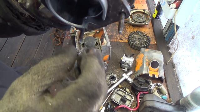 ТАЙГА 245 бензопила с балансирвалом/НАШ ОТВЕТ ПРОФЕССИОНАЛЬНЫМ ПИЛАМ 1986ГОДА смотреть онлайн