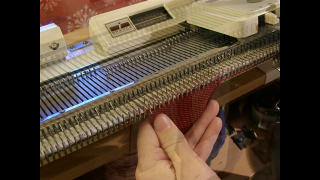 Декоративное вертикальное соединение деталей. Способ 2 смотреть онлайн