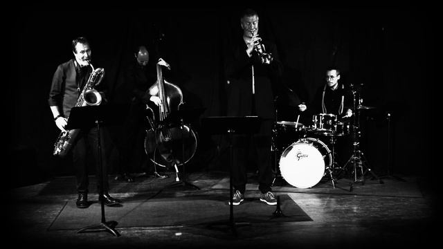 Reunion Quartet plays "Funhouse" by Gerry Mulligan смотреть онлайн
