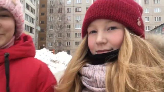 Иду гулять с Ариной смотреть онлайн