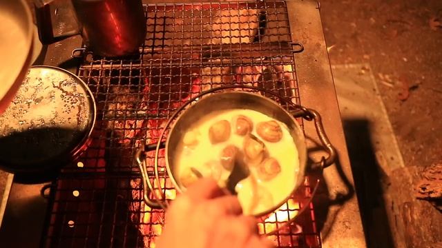 新しいテーブルとチェアでキャンプ飯と焚き火酒を楽しむソロキャンプ  【 YOLER 】 【海田総合公園キャンプ場 】 【パンダTC】 【テンティピ 】【冬装備】【キャンプ飯】