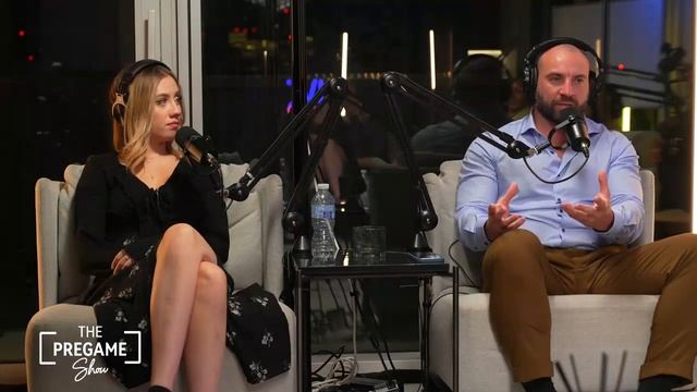 Deluded Modern Says Something Dumb смотреть онлайн