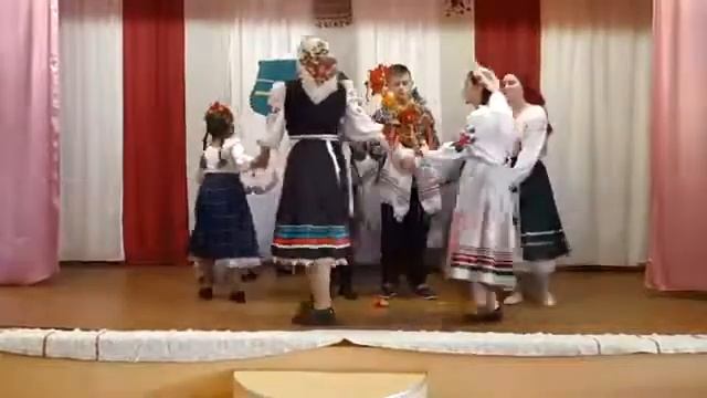 Хоровод - это хобби? смотреть онлайн