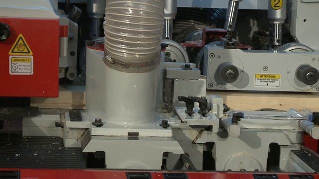 Четырехсторонний фрезерный станок по дереву BEAVER 520 | Устройство и технические характеристики смотреть онлайн