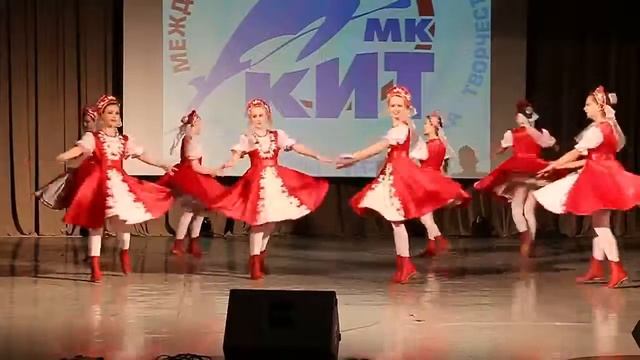 Фестиваль 'КИТ' Народный танец 'Тропинка' смотреть онлайн