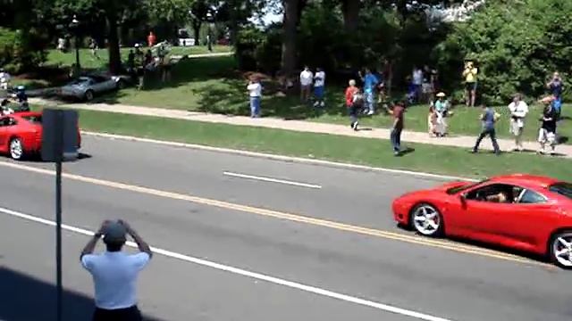 Father Saves Kids From Ferrari Crash смотреть онлайн