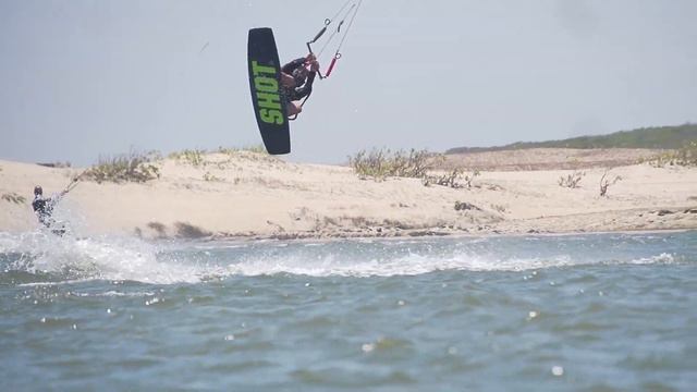 Kiteboarding | Learning the Unhooked Back Roll смотреть онлайн