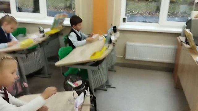 На уроке технологии. Оригами. 1 класс. смотреть онлайн