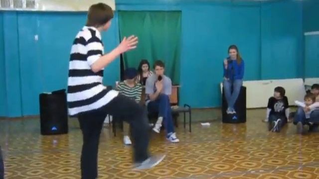 ZebraTysa. Locking. Макс vs Аня. (1). Воронеж. 11.03.2012 смотреть онлайн