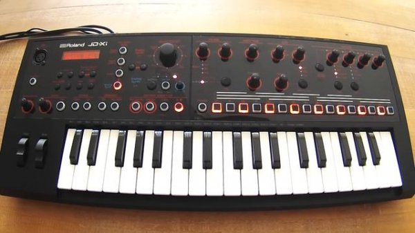 Roland JD-Xi synthesizer  | Play Part 2