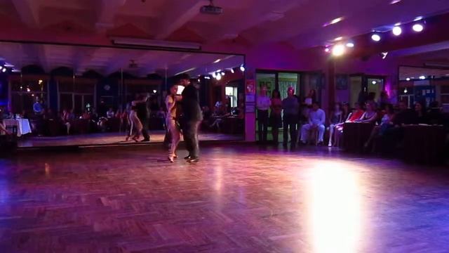 Гастон Годой и Лаура Атьенса. Гало сьело смотреть онлайн