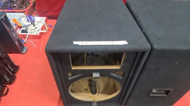 Loa JBL JRX 115. Bass 40. Đẹp như hộp xốp. Đt 0936.583.140 смотреть онлайн