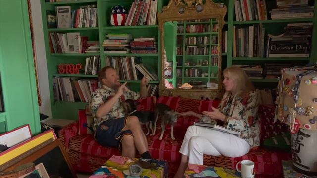 At Home with fashion designer Johnson Hartig in his exotic Los Angeles home. смотреть онлайн