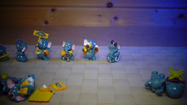 Киндер из 90х Бегемотики VS Слонята