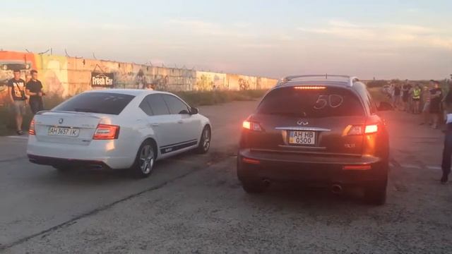 Skoda Octavia RS VS Infiniti FX 35 смотреть онлайн