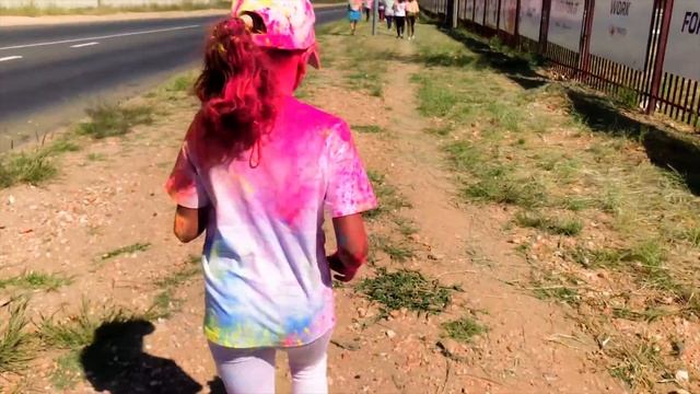 COLOUR RUN 2018 (NAMIBIA) - BREAKING THE RULES // Planet Michaels смотреть онлайн
