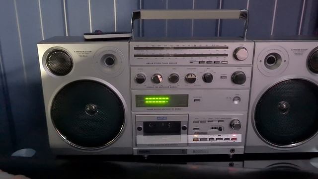Philips D8614 Boombox Ghettoblaster смотреть онлайн