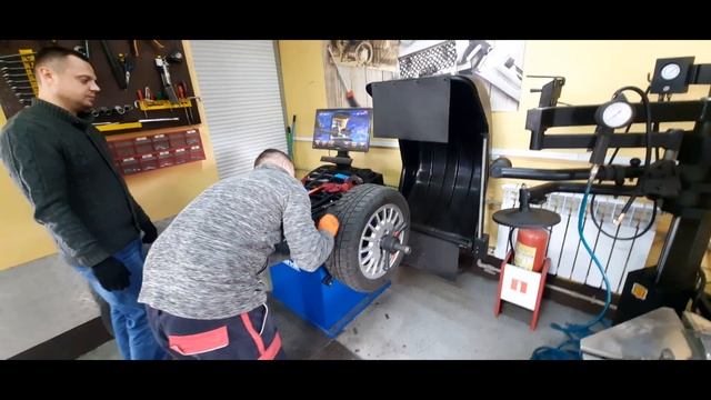 Шиномонтаж, подготовка дисков к перекрасу. 3Atm смотреть онлайн