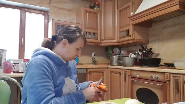 Учить родителей и спорить с ними это неправильно... смотреть онлайн