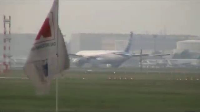 Frankfurt Airport Airplanes Canon Legria FS200 смотреть онлайн