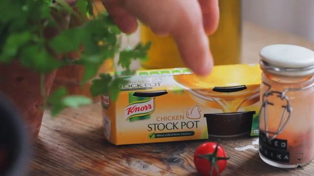 The Easiest Spanish Paella - The 60 Second Chef смотреть онлайн