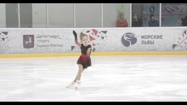 София Щеглова «Ночь в Мадриде». Соревнования по фигурному катанию «Московские ласточки». 1 место! смотреть онлайн