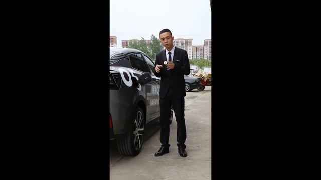 02 Lynk & Co 05 2020 открытие крышки топливного бака и объяснение использования смотреть онлайн