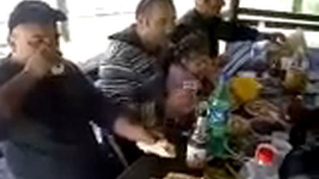 ПАСХА 2011. ГУЛЯЕМ В ЛЕСУ смотреть онлайн