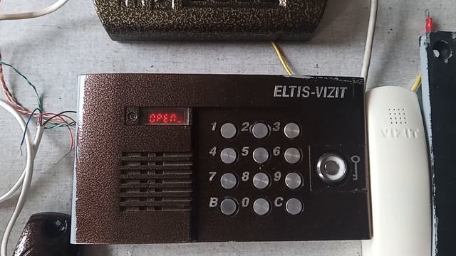 Домофон ELTIS-VIZIT с кнопкой выхода ELTIS B-21 смотреть онлайн