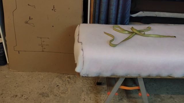 Как самому перетянуть старый Чехословацкий диван. Из чего состоит диван? Как раскроить материал? смотреть онлайн