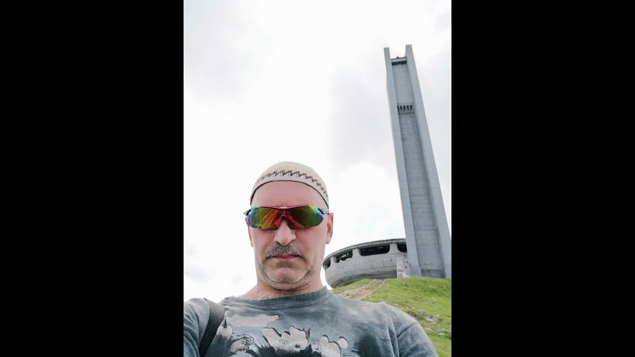 Бузлуджа — летающая тарелка или звездолёт Энтерпрайз из Стартрека на вершине Балканских гор Болгарии смотреть онлайн