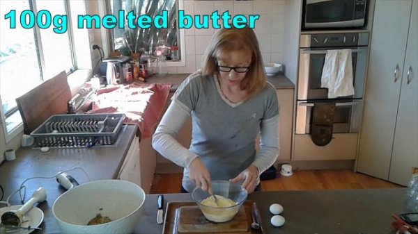 Feijoa Loaf & Feijoa Skin Muffins / Recipes with Feijoas