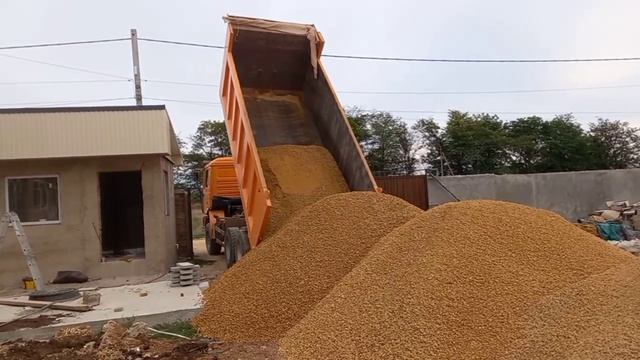 Доставка щебня по Крыму