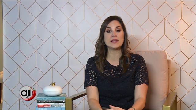 Studio Camelia: ¿Cómo conseguir tus primeros clientes en tu nuevo emprendimiento? смотреть онлайн