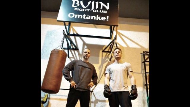 Özge Gürel e Kaan Yıldırım sono nella palestra di Kerem Bürsin! смотреть онлайн