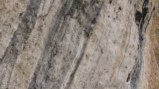 Adam Ondra SCREAMING Compilation (Funny Faces) смотреть онлайн