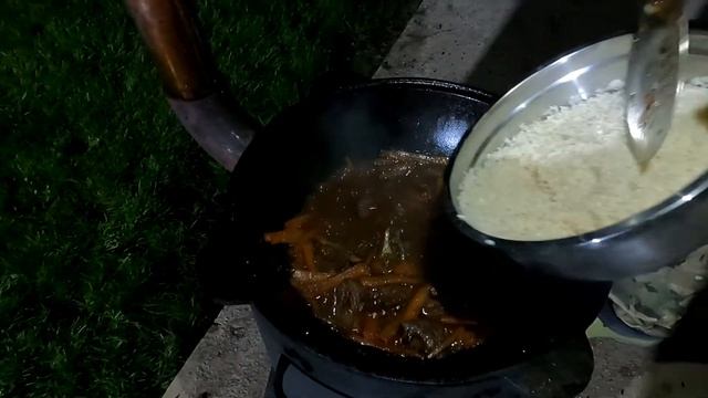 УЗБЕКСКИЙ ПЛОВ в казане на костре смотреть онлайн