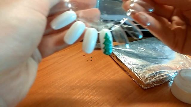 Маникюр. Новогодний дизайн "ёлочка". смотреть онлайн