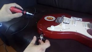 Проблемы в гнезде при подключении электрогитары