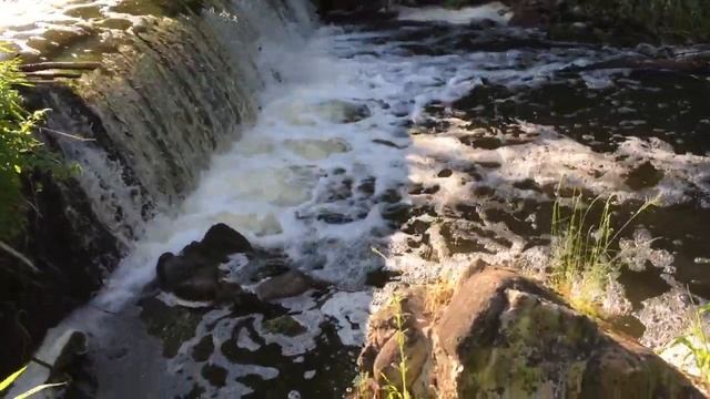 Водопад в Юзефово, перед впадением в озеро Плисса смотреть онлайн